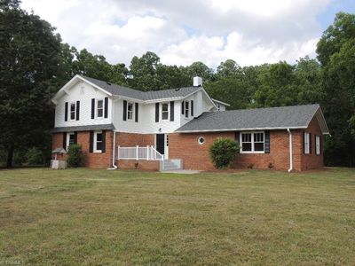 1307 Youngs Mill Rd, Greensboro, NC, 27405