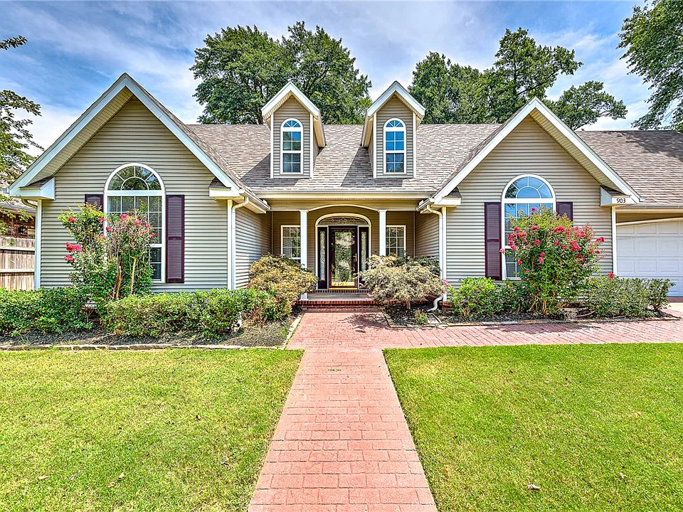 903 N Quail Ter