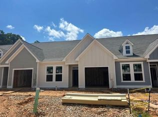 122 Harmony Cir, Cartersville, GA 30120
