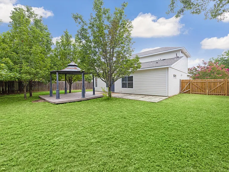211 N Blue Ridge Pkwy — Photo 19