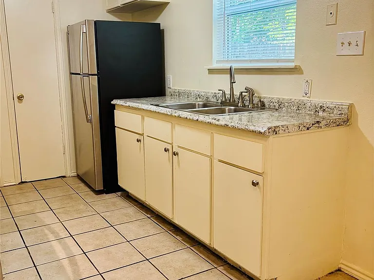 1206 Tartan Ln #B — Photo 10