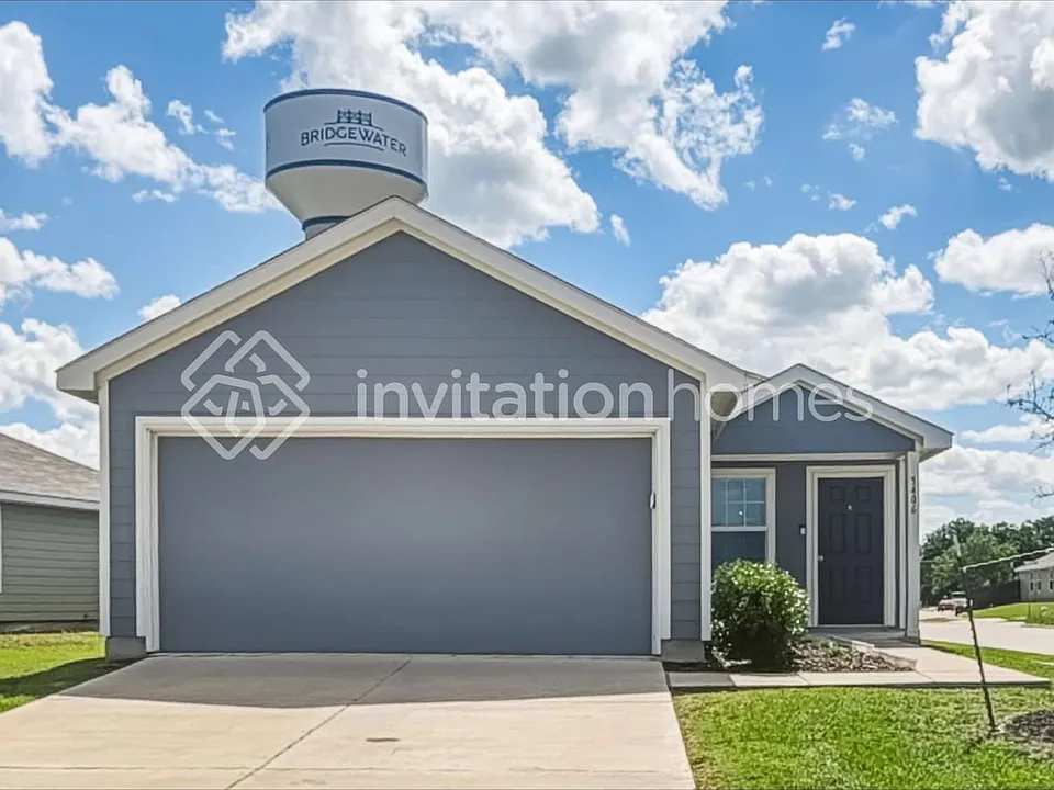 5406 Longshadow Dr