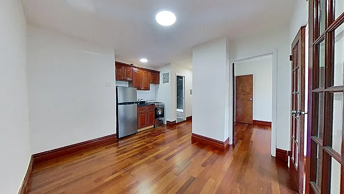 Rented by Bond New York | media 15