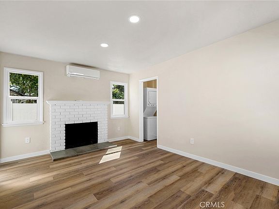 3rd image of 908 E Maple St #A