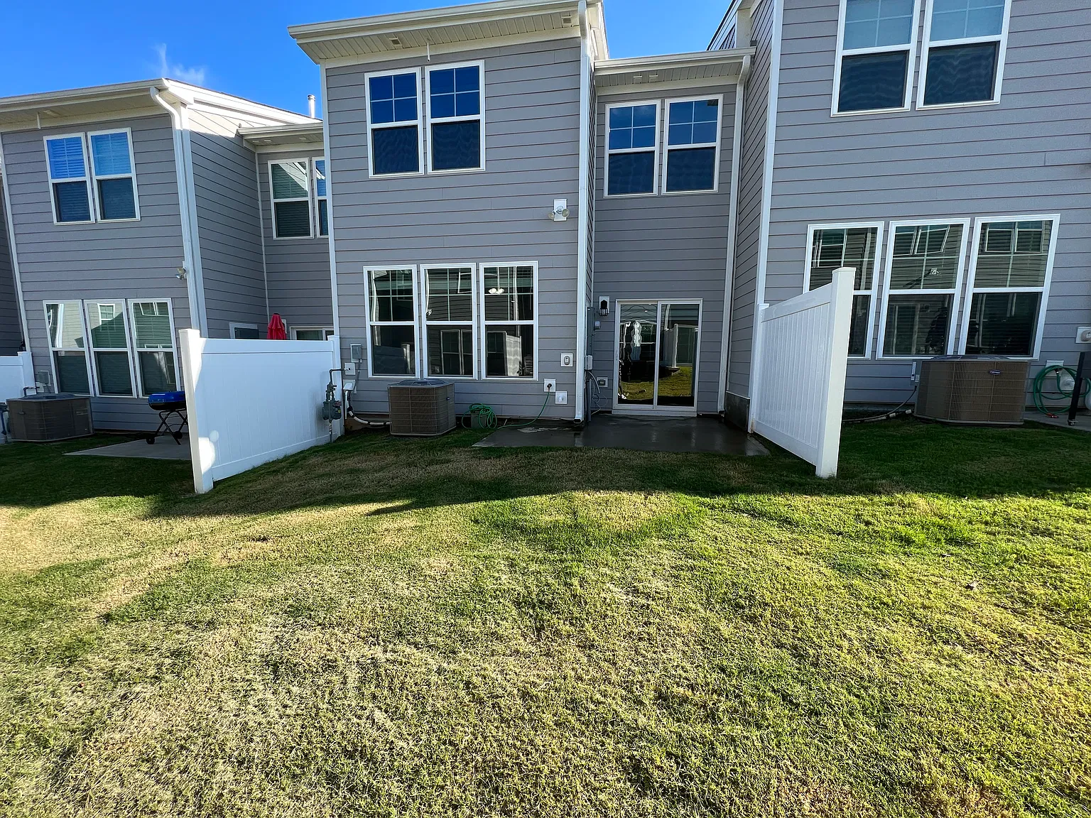 3 bed, 2.5 bath, 1699 sqft, $2,250 — Photo 3