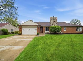 2251 Pine Ridge Dr, Wickliffe, OH 44092