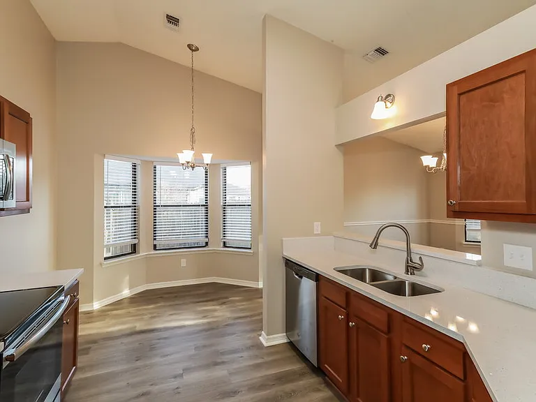 7749 Pikes Peak Dr — Photo 7