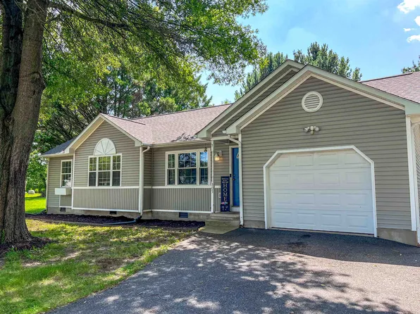305 15th St, Grottoes, VA 24441
