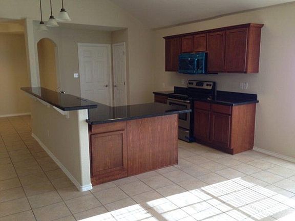 5th image of 4712 Xanthisma Ave