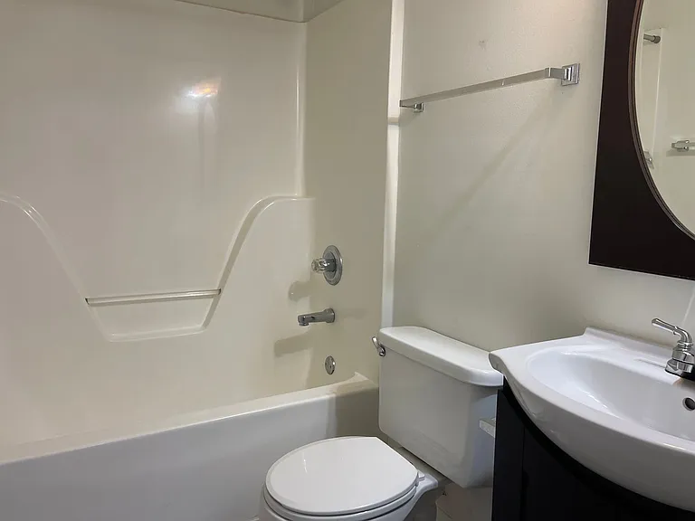 428 Newton Ct — Photo 10