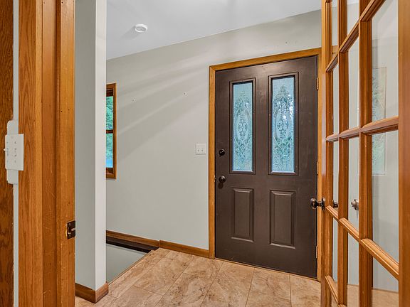 3rd image of 555 Woolendean Rd