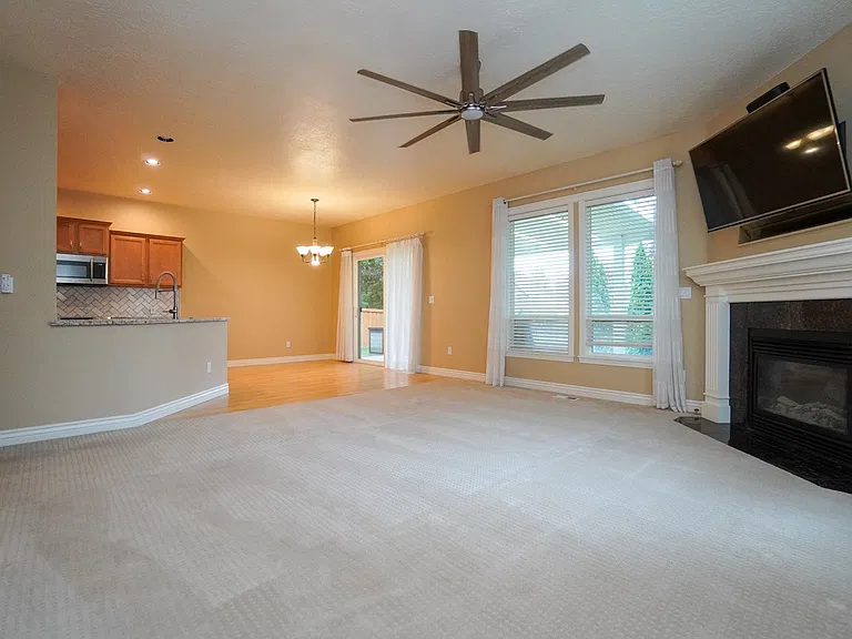 1917 W Marten Creek Dr — Photo 23