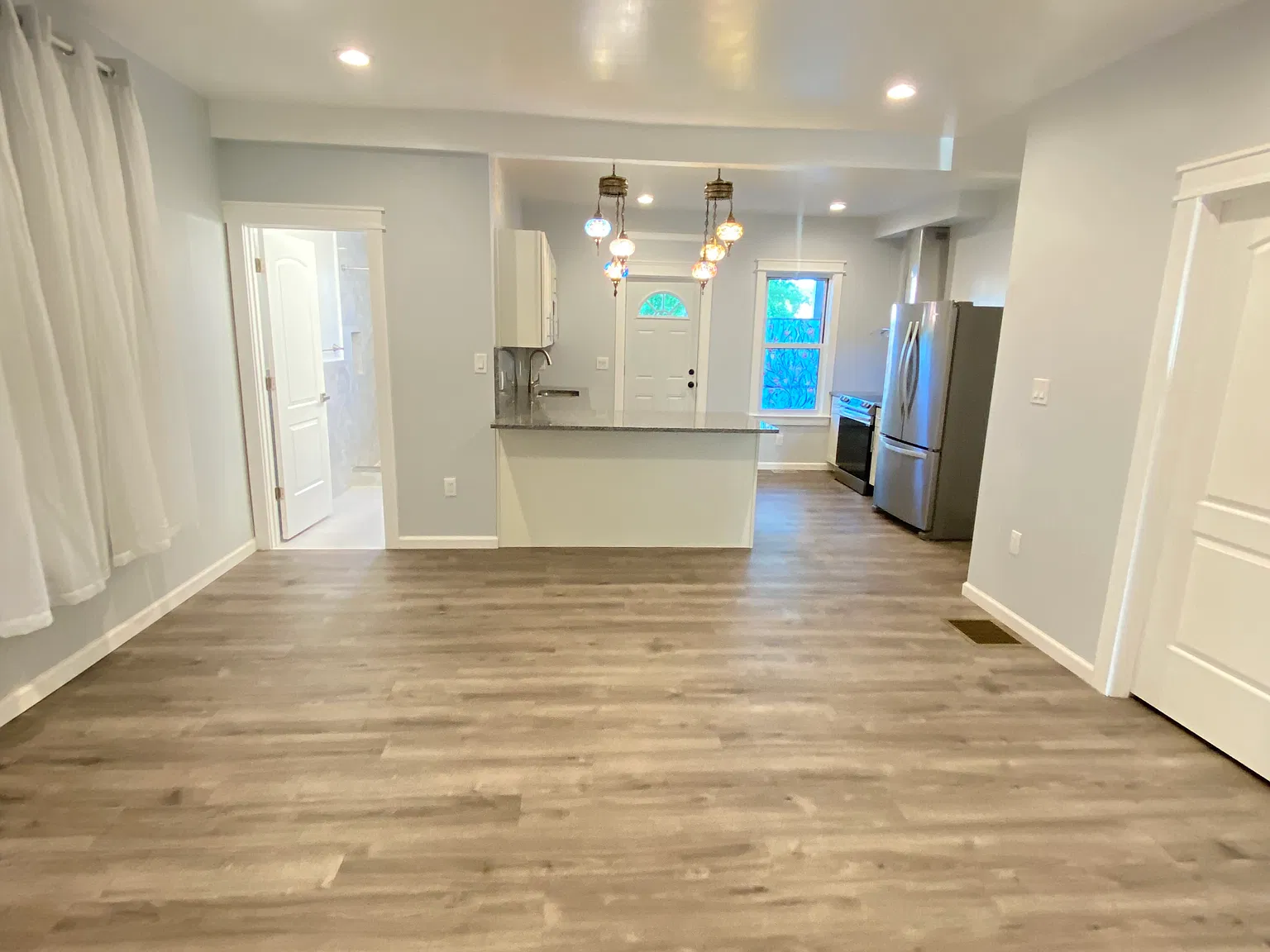 3332 Dawson St — Photo 2