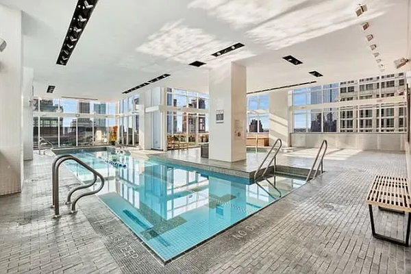 Rented by EASYRENT REALTY LLC | media 4