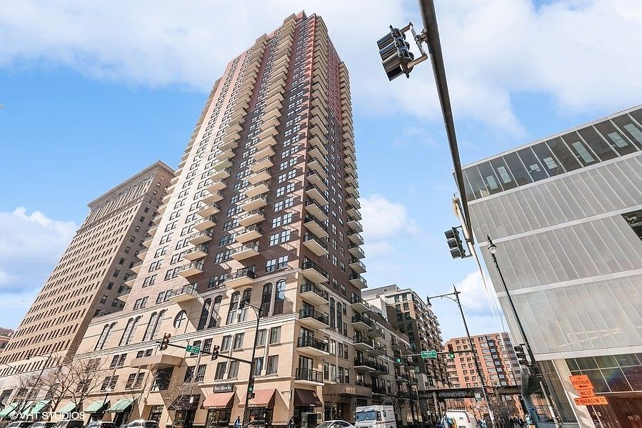 41 E 8th St Chicago IL | Zillow