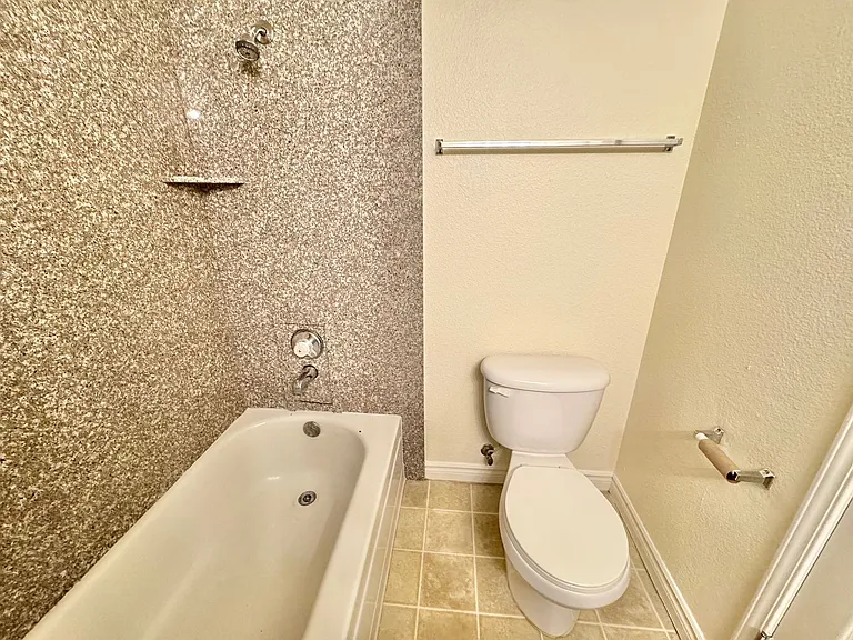 5422 River Glen Dr #377-135 — Photo 14