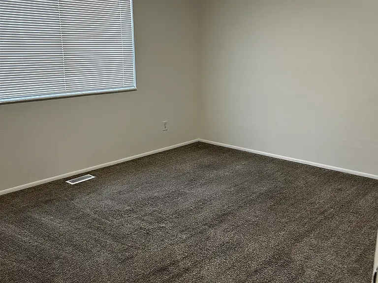 7625 S 2230 W — Photo 7