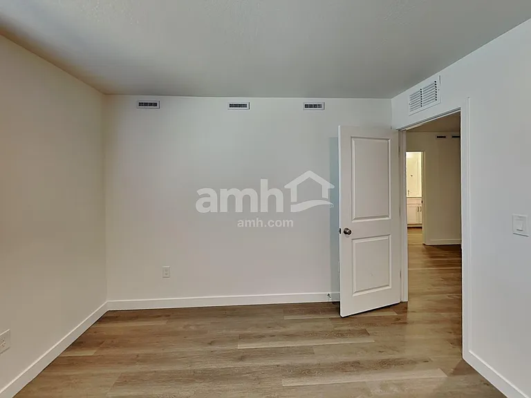 4536 S 98th Ln — Photo 16