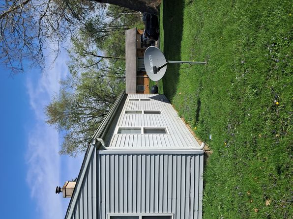 1615 W Lock Raven Rd, Champaign, IL 61821