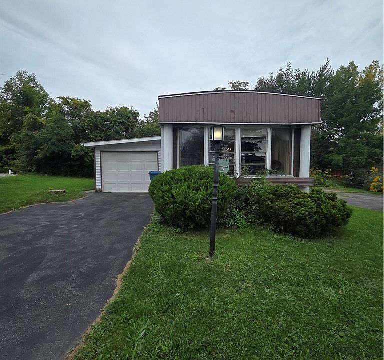 1st image of 3450-74 Howard Rd