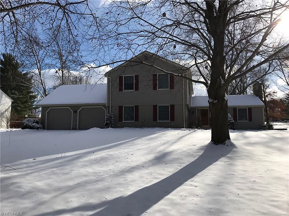 1st image of 36 Nantucket Dr