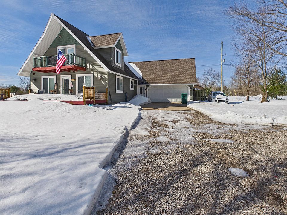 1st image of 8424 Pineview Dr
