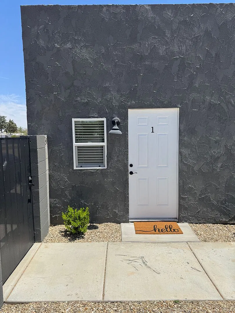 3000 E Leroy Ave — Photo 2