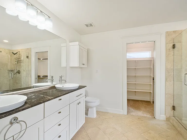 5608 Grover Ave — Photo 16