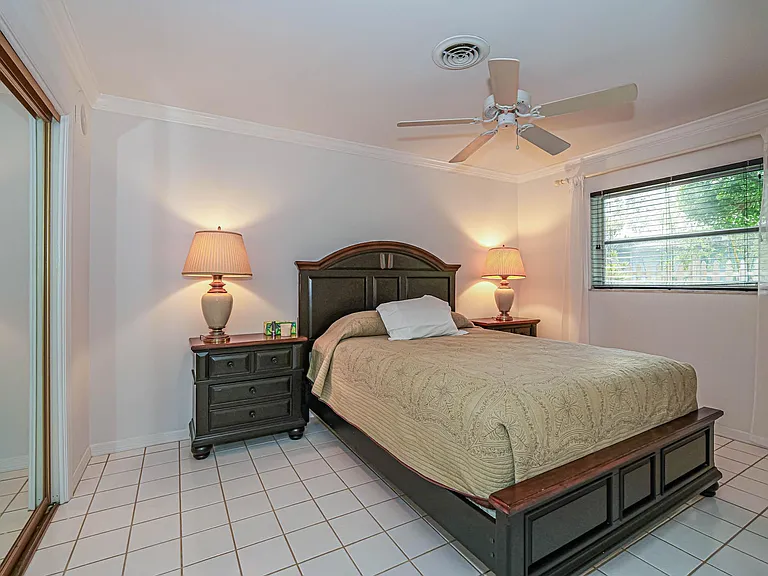 1425 Treasure Cove Ln — Photo 47