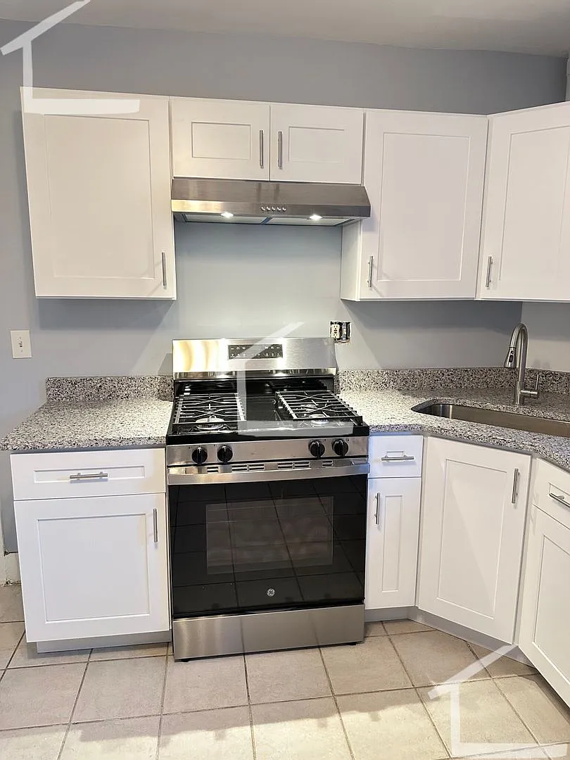 Check out this 2 bed in Allston... — Photo 3