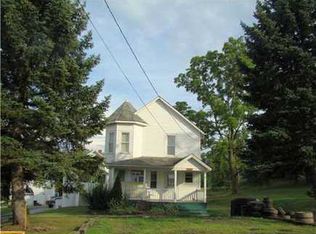 590 Stone Jug Rd, New Alexandria, PA 15670