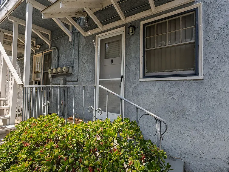 1022 N Euclid Ave — Photo 10