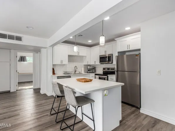 9433 N 4TH Avenue, Phoenix, AZ 85021