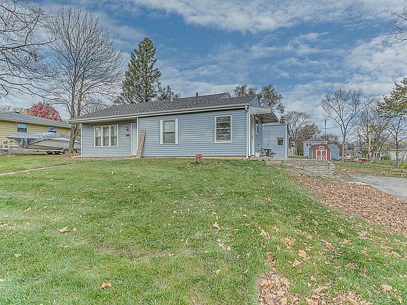 4th image of 472 W Woodworth Pl