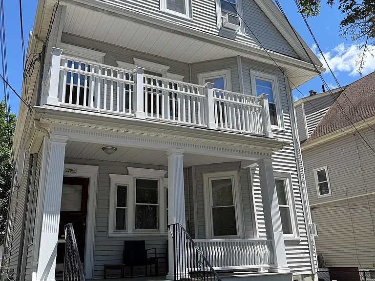 105 Bromfield Rd — Photo 7