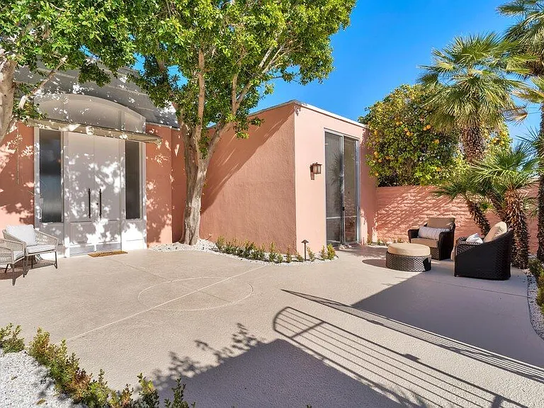 47126 El Menara Cir — Photo 1