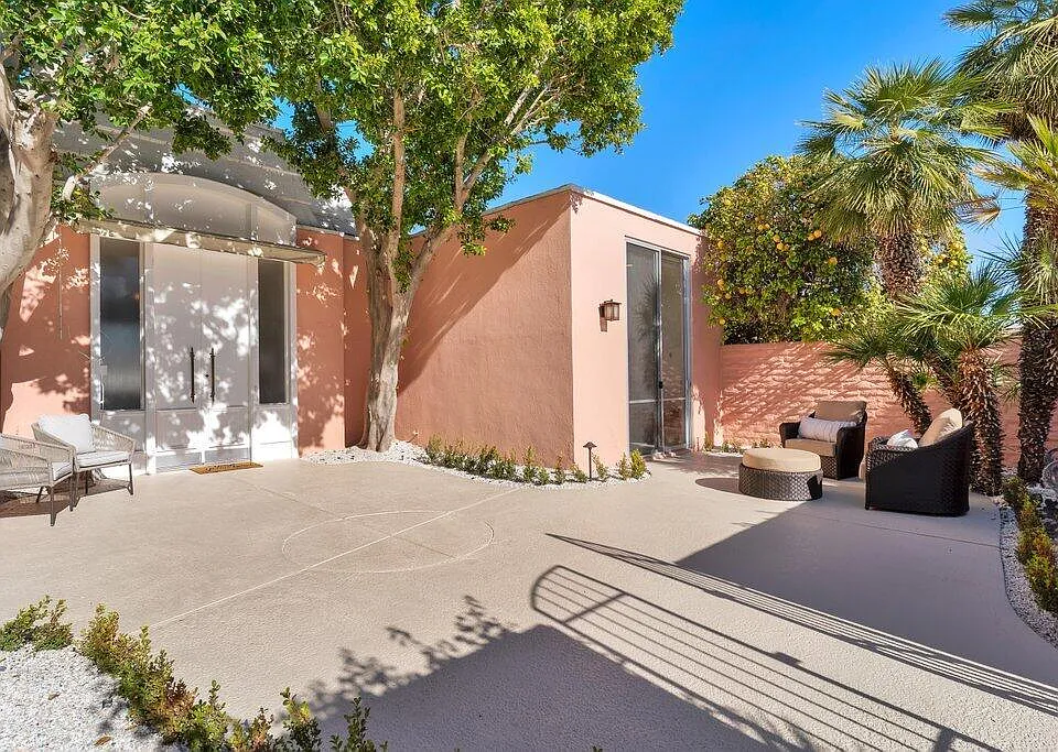 47126 El Menara Cir