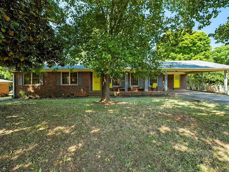 683 Huntington Rd