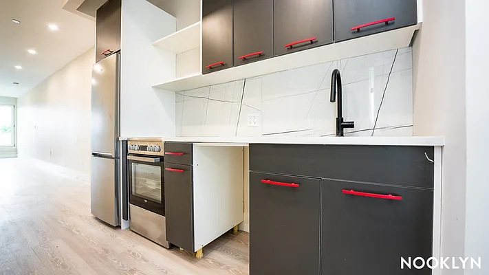 Rented by Nooklyn NYC LLC | media 18