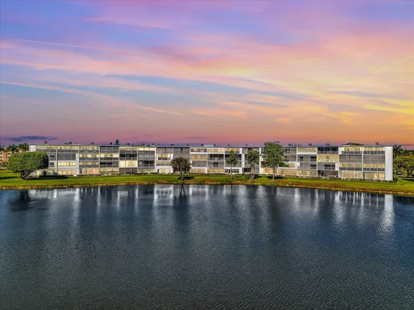 2083 Guildford E, Boca Raton, FL 33434