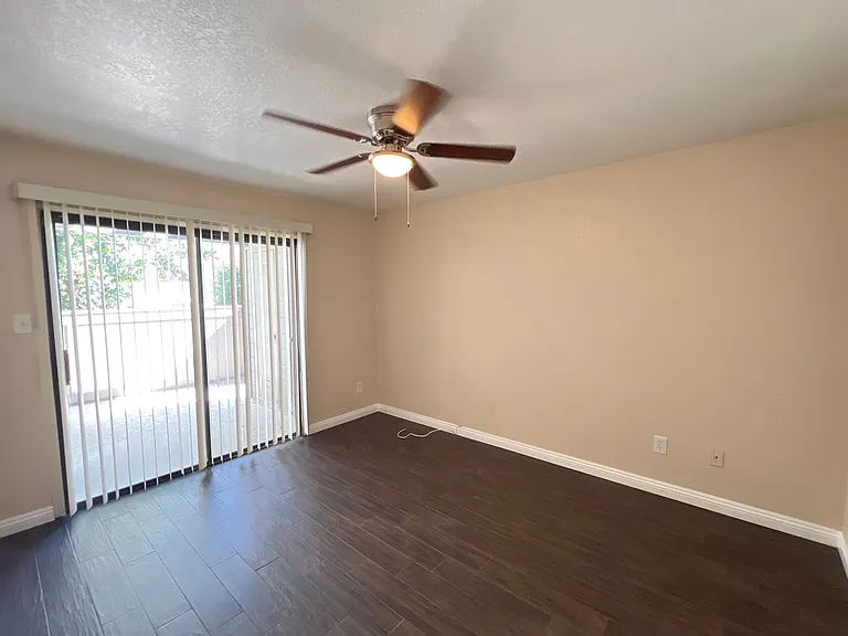 6811 Klamath Way — Photo 37