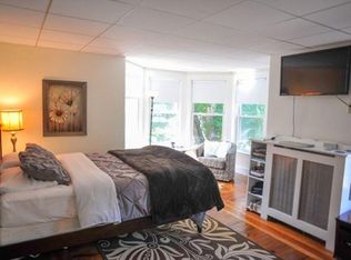 17 Glenwood Ave APT 2, Portland, ME 04103