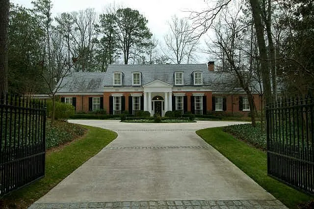 350 Blackland Rd NW photo 1