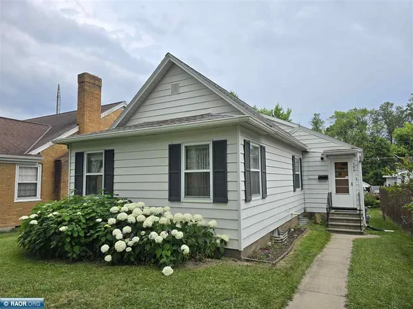 504 10th St S, Virginia, MN 55792