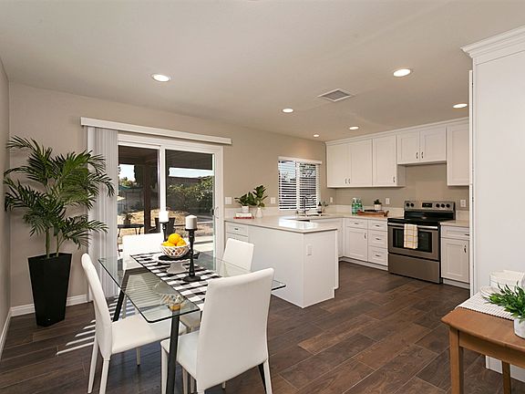 5th image of 771 Granada Dr