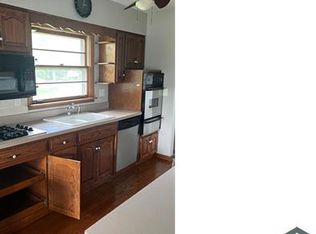 3 N Rebecca St, Glenwood, IL 60425