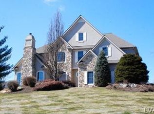 7216 Blossom Ln, Coopersburg, PA 18036