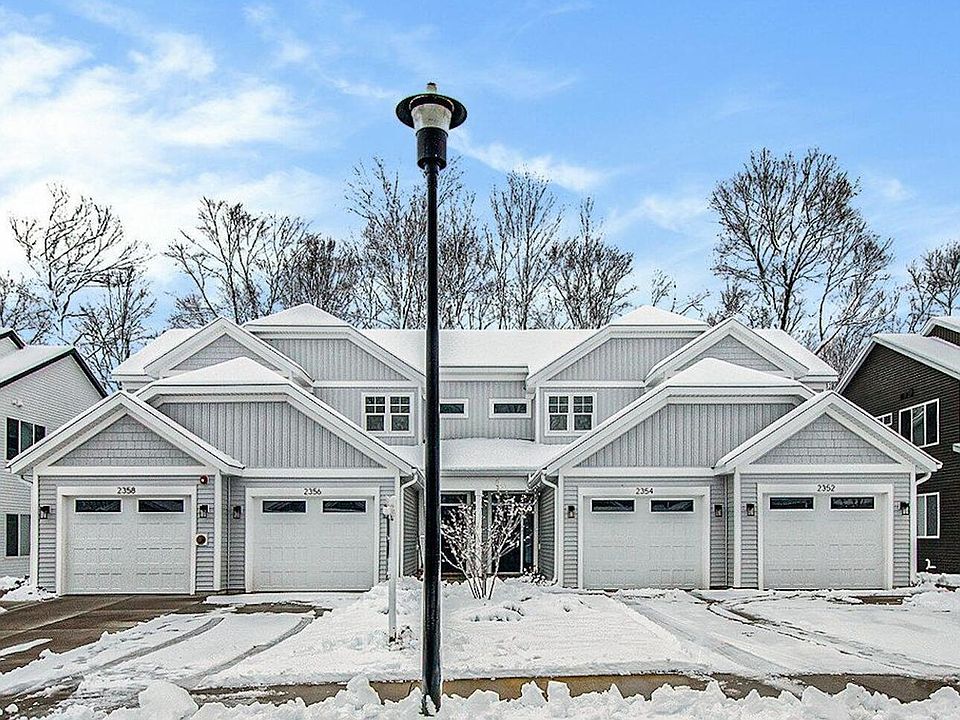 1st image of 2356 Watertown Way NE #33