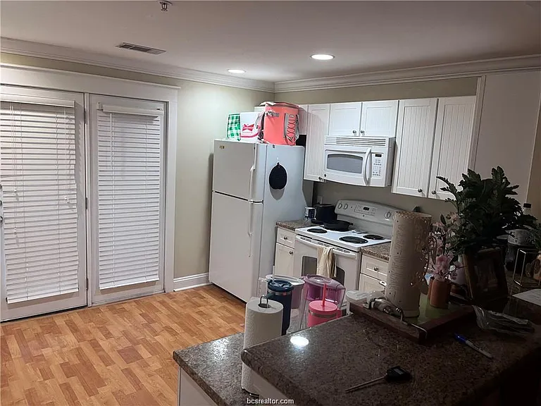 1725 Harvey Mitchell Pkwy S #1732 — Photo 3