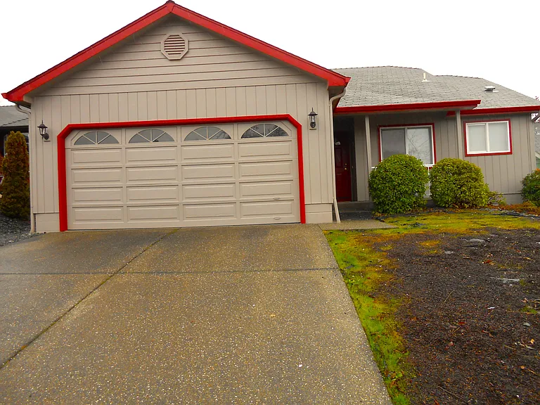 Independence Dr — Photo 1